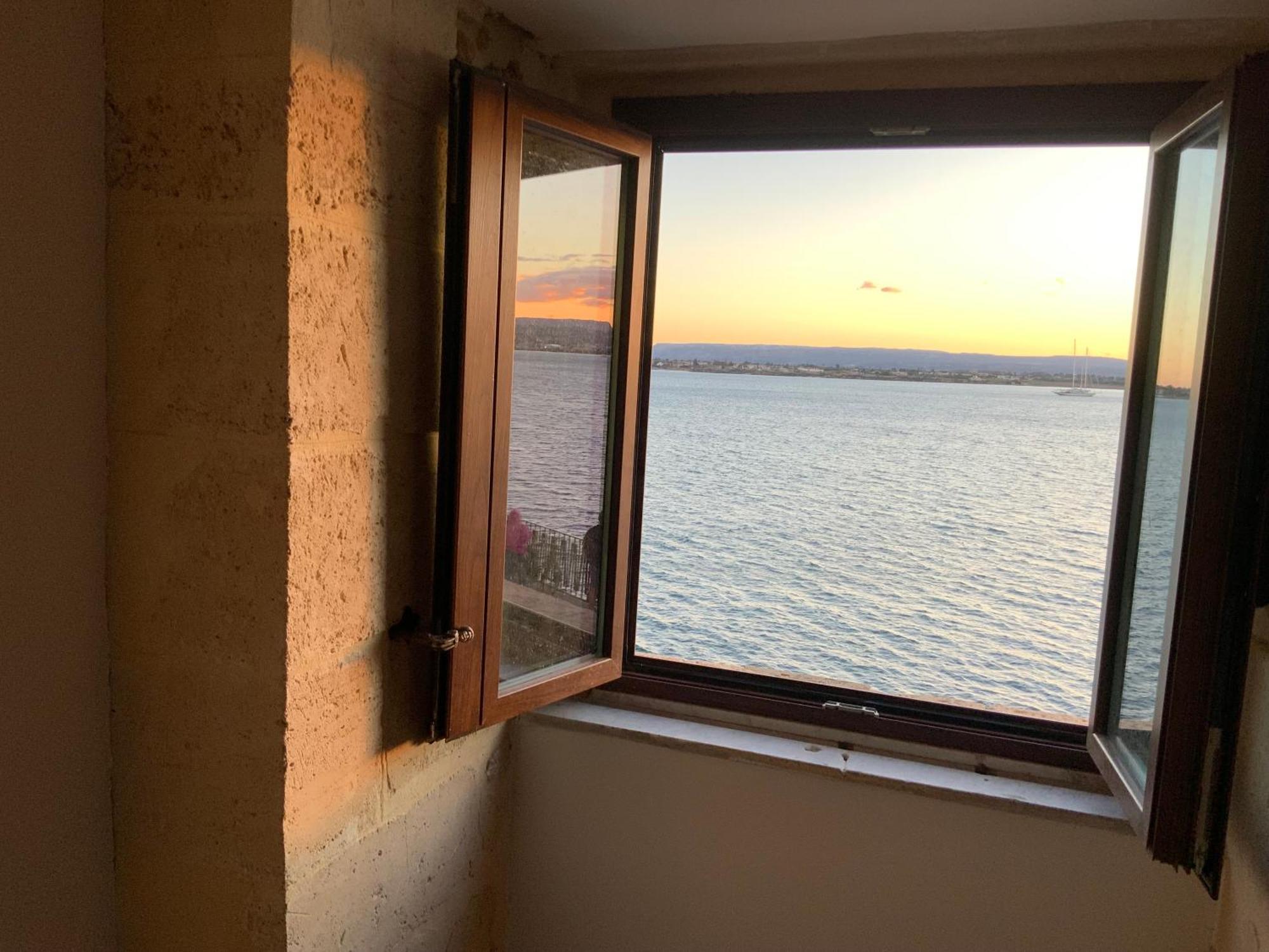 Ferienwohnung L'Alba E Il Tramonto Vista Mare Syrakus Exterior foto